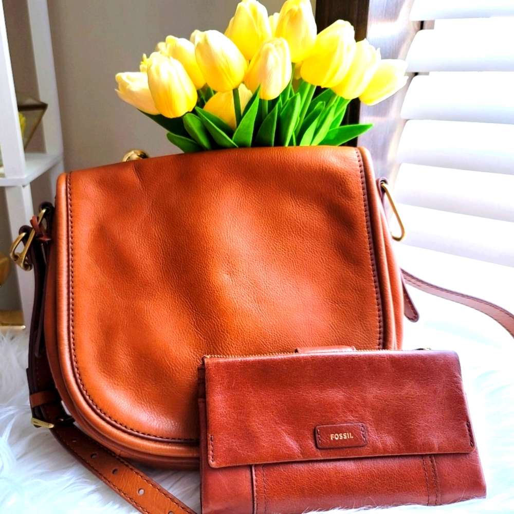fossil bag and wallet
